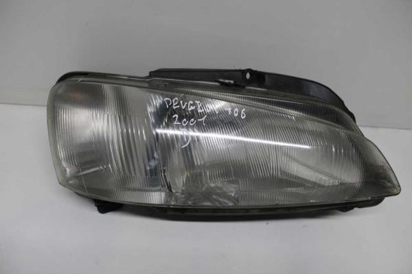 PHARE DROIT PEUGEOT 106 - Vue 1